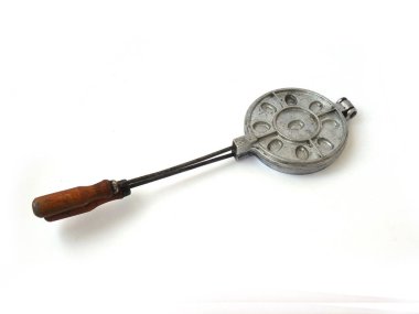 Vintage Pan pişirme, eski tavada pişirme, Sovyet tava pişirme, gri, gri beyaz üzerine, çelik tencere pişirme, yuvarlak disk, Metal tava pişirme, beyaz arka plan, yakın çekim, SSCB, sap kafası stok görüntü, Nostalgishop için için için için için pişirme için pan