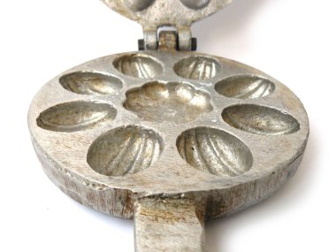 Vintage Pan pişirme, eski tavada pişirme, Sovyet tava pişirme, gri, gri beyaz üzerine, çelik tencere pişirme, yuvarlak disk, Metal tava pişirme, beyaz arka plan, yakın çekim, SSCB, sap kafası stok görüntü, Nostalgishop için için için için için pişirme için pan