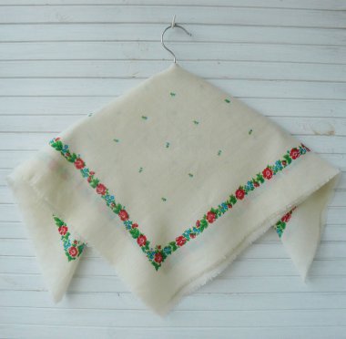 Eşarp çiçekler, çiçek eşarp, Bayan eşarplar, sarı şal, Ulusal dekor ile. Rus tarzı, Ukraynalı eşarp, Ukraynalı eşarp, halk stil, Bandana, Sovyetler vintage, yakın çekim, sap kafası stok görüntü, Nostalgishop