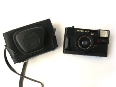 Kamera, Vintage kamera, eski kamera, siyah kamera, siyah beyaz, yakın çekim, beyaz arka plan, Sovyet Vintage, SSCB, antika fotoğraf makinesi, sap kafası stok görüntü, Nostalgishop