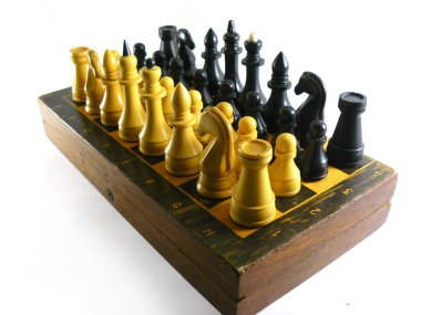 Satranç, satranç taşları, satranç kutusu, ahşap satranç, plastik satranç, eski satranç, Sovyet vintage, SSCB, beyaz arka plan, yakın çekim, sap kafası hisse senedi resim, Nostalgishop