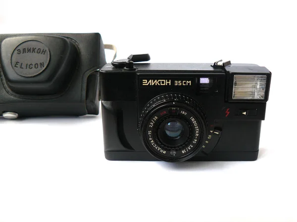カメラ ビンテージ カメラ 古いカメラ ブラック カメラ ホワイト クローズ アップ ソビエト — ストック写真