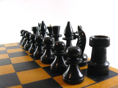 Satranç, satranç taşları, satranç kutusu, ahşap satranç, plastik satranç, eski satranç, Sovyet vintage, SSCB, beyaz arka plan, yakın çekim, el, el, manyetik satranç, sap kafası stok görüntü, Nostalgishop satranç