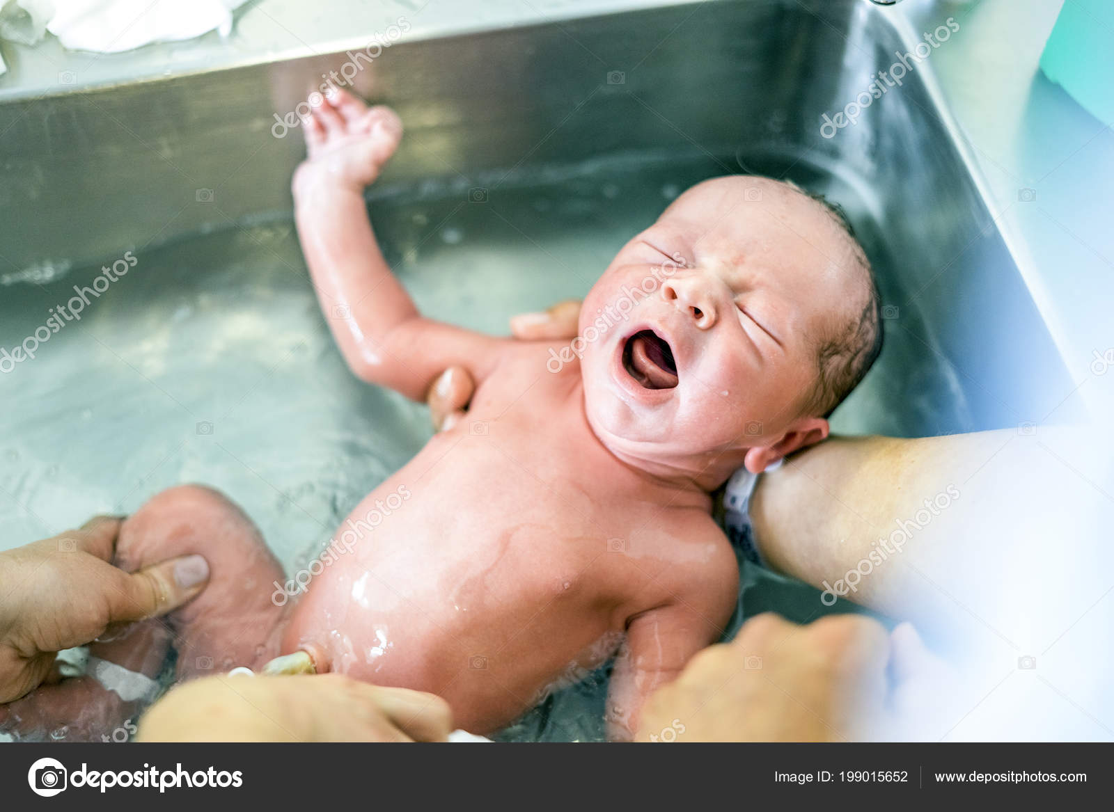 When should newborn have first bath deals