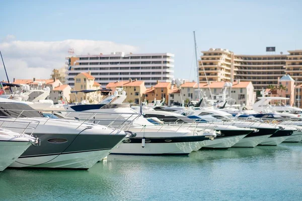 Marina Com Luxuosos Iates Veleiros Vilamoura Quarteira Algarve Portugal — Fotografia de Stock