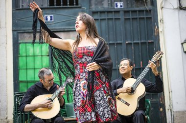 Fado bant geleneksel Portekiz müzik Meydanı, Alfama üzerinde Lisbon, Portekiz