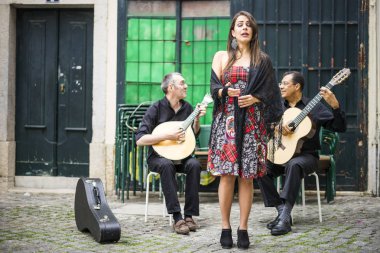Fado bant geleneksel Portekiz müzik Meydanı, Alfama üzerinde Lisbon, Portekiz