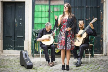 Fado bant geleneksel Portekiz müzik Meydanı, Alfama üzerinde Lisbon, Portekiz