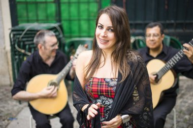 Fado bant geleneksel Portekiz müzik Meydanı, Alfama üzerinde Lisbon, Portekiz