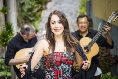 Fado bant geleneksel Portekiz müzik Alfama, Lizbon sokakta