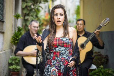 Fado bant geleneksel Portekiz müzik Alfama, Lizbon sokakta