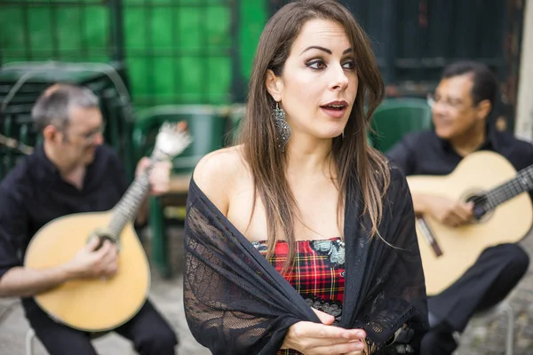 Fado bant geleneksel Portekiz müzik Meydanı, Alfama üzerinde Lisbon, Portekiz