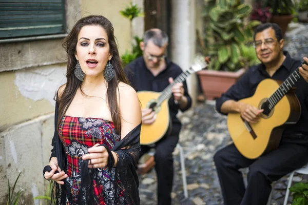 Banda Fado Interpretando Música Tradicional Portuguesa Calle Alfama Lisboa Portugal — Foto de Stock