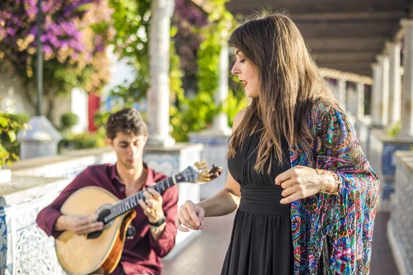 Banda Tocando Fado Tradicional Bajo Pérgola Con Azulejos Portugueses Llamados — Foto de Stock