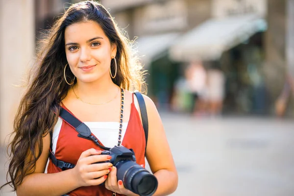 Portrait Teenager Holding Semi Professional Camera Copy Space — Stock Fotó
