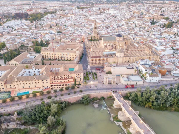 Vista Aérea Del Famoso Puente Romano Mezquita Catedral Córdoba Andalucía — Foto de Stock
