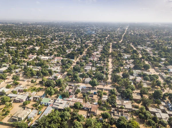 Вид з повітря Matola, передмістя Мапуту, столиця Mozamb — стокове фото