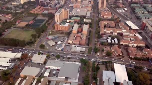 Panoramę Pretorii z centrum w drugim planie, Republika Południowej Afryki — Wideo stockowe
