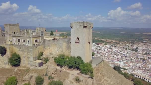 Slavný hrad v Almodovar del Rio, provincie Cordoba, Španělsko — Stock video