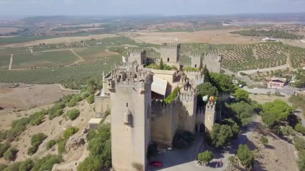 Almodovar del Rio 'daki ünlü şato, Cordoba ili, İspanya — Stok video