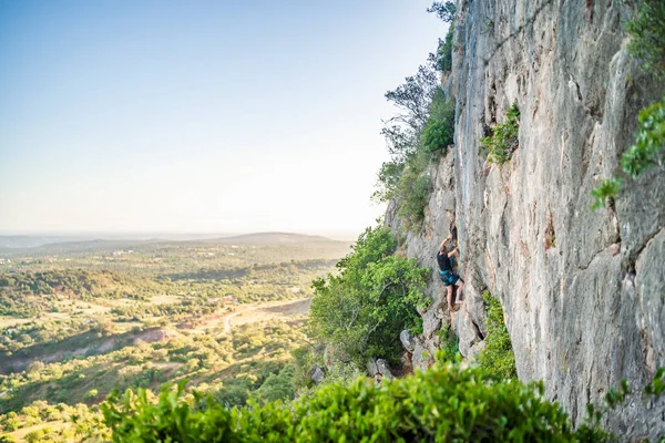 Man Climbing Rock Equipment Portugal — Stock Photo, Image