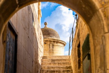 Çatıya çıkan taş merdivenler, La Valletta, Başkent Malta