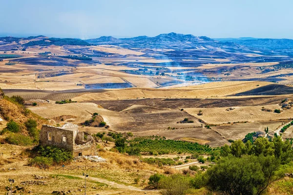 Landskapet Dalen Med Bränder Fält Morgantina Enna Provinsen Sicilien Italien — Stockfoto