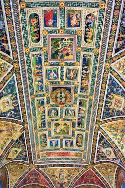 Siena, İtalya - 18 Ekim 2016: İç tavan Siena Katedrali, Toskana, İtalya
