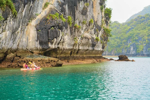 Canoe Long Bay Vietnam Asia — Stock Photo, Image