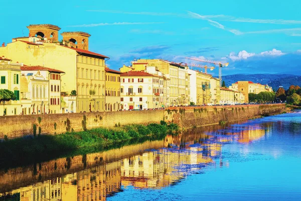 Arrastramiento Del Río Arno Florencia Italia —  Fotos de Stock