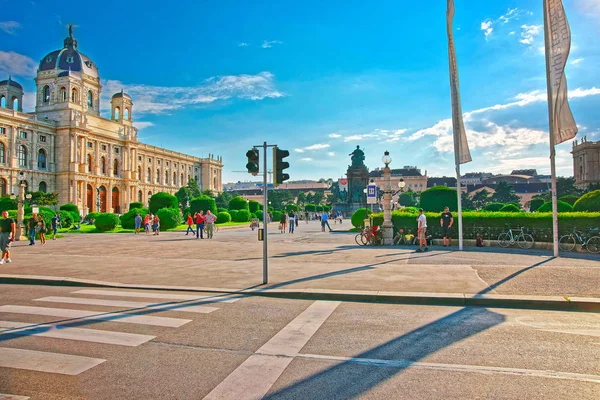 Wien Österreich August 2013 Museumsplatz Mit Naturkundemuseum Und Kunsthistorischem Museum — Stockfoto