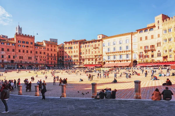 Siena Olaszország Október 2016 Turisták Piazza Del Campo Tértől Siena — Stock Fotó