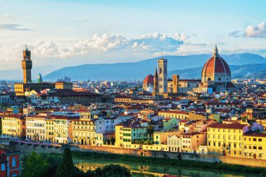 Cityscape ve Santa Maria del Fiore veya Duomo Katedrali Floransa, İtalya