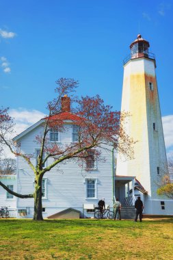 Sandy Hook ışık evi kulesi. Bu hala çalışma şimdi en eski deniz feneri var. Sandy Hook, Monmouth ilçe New Jersey, ABD dağlarında yer almaktadır.