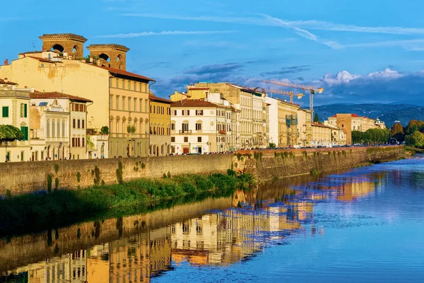 Arrastramiento Del Río Arno Florencia Italia —  Fotos de Stock