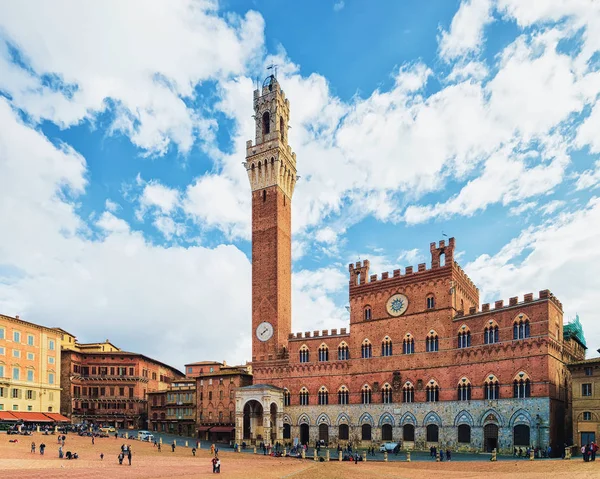 Emberek Torre Del Magnia Torony Piazza Campo Tértől Siena Toscana — Stock Fotó