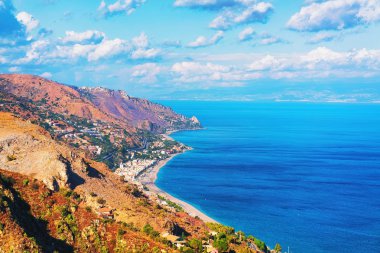 Taormina ve Akdeniz, Sicilya, İtalya