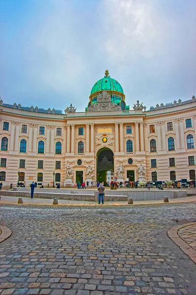 Viena Austria Enero 2014 Turistas Saint Michael Wing Del Palacio — Foto de Stock
