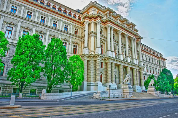 Pałac Sprawiedliwości Wiedniu Austrii Okresie Letnim — Zdjęcie stockowe
