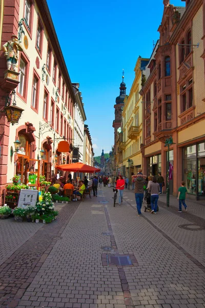 Heidelberg Almanya Mayıs 2013 Heidelberg Merkezi Yaya Sokakta Güneşli Hava — Stok fotoğraf