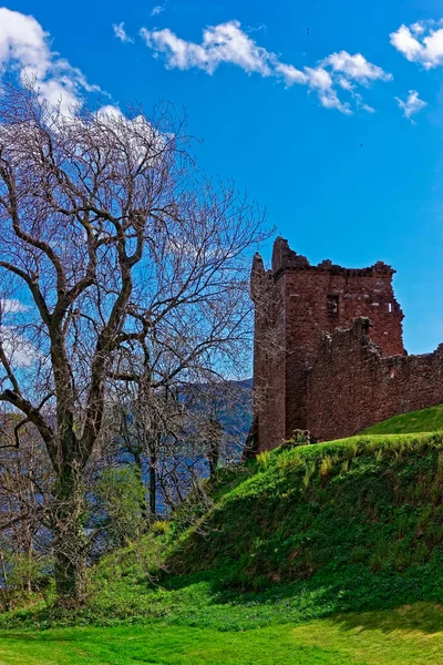 Grand Wieża Zamku Urquhart Nad Jeziorem Loch Ness Szkocji Loch — Zdjęcie stockowe