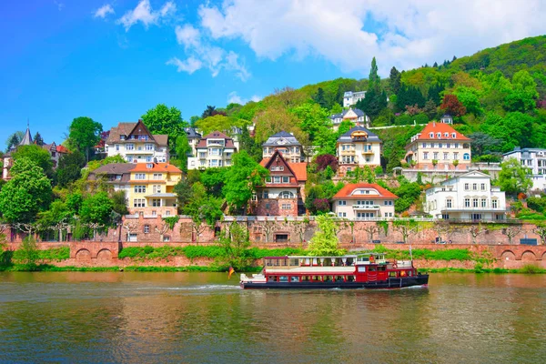 Dampfer Auf Dem Neckar Und Kai Der Europäischen Stadt Sommer — Stockfoto