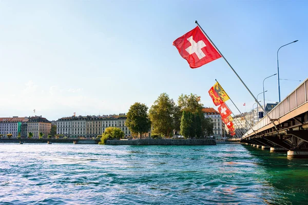 Geneva Switzerland August 2016 Geneva Lake Mont Blanc Bridge Many — Stock Photo, Image