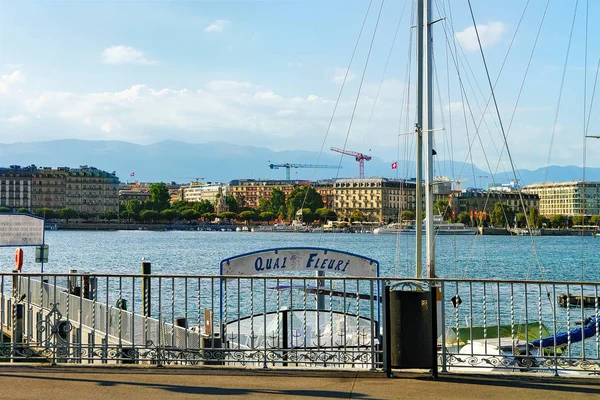 Ginebra Suiza Agosto 2016 Paseo Marítimo Quai Fleuri Lago Geneva — Foto de Stock