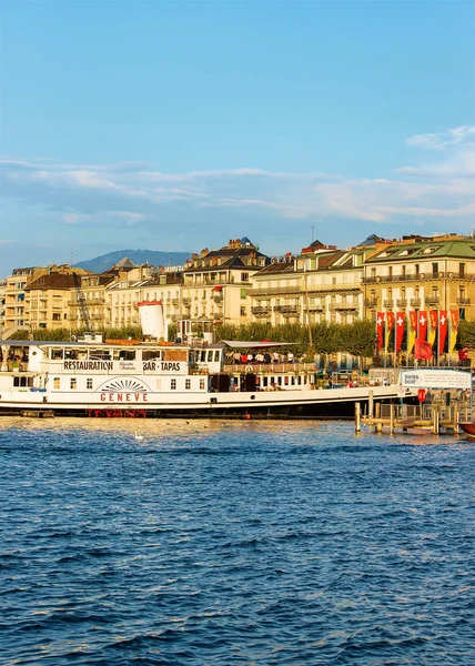 Ginebra Suiza Agosto 2016 Vapor Lago Geneva Promenade Lac Verano —  Fotos de Stock