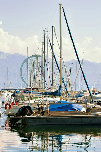 Lausana Suiza Agosto 2018 Marina Con Yates Lago Ginebra Lausana — Foto de Stock