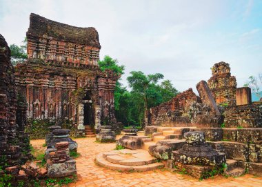 Oğlum, Vietnam, eski hindu tapınağı kalıntıları
