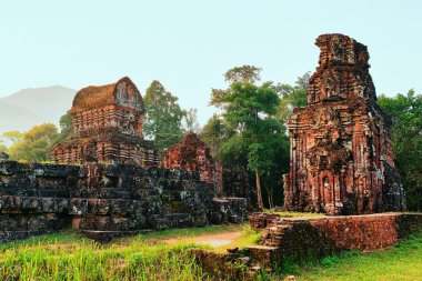 Oğlum, Vietnam eski hindu tapınakları kalıntıları