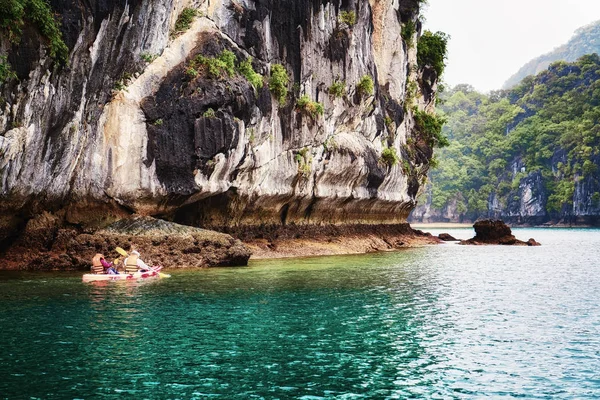 Canoe Long Bay Vietnam — Stock Photo, Image