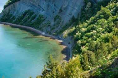 Slovenya'daki Strunjan milli parkı plajı